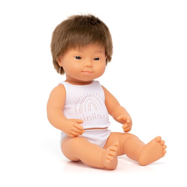 Muñeco caucásico castaño con Síndr. Down 38 cm