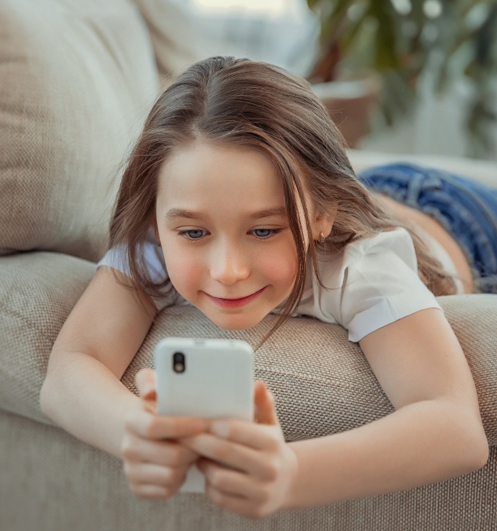 Móviles en clase, ¿se debe o no prohibir?