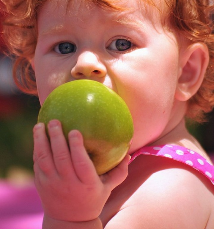 Alimentación saludable para bebés y niños en verano