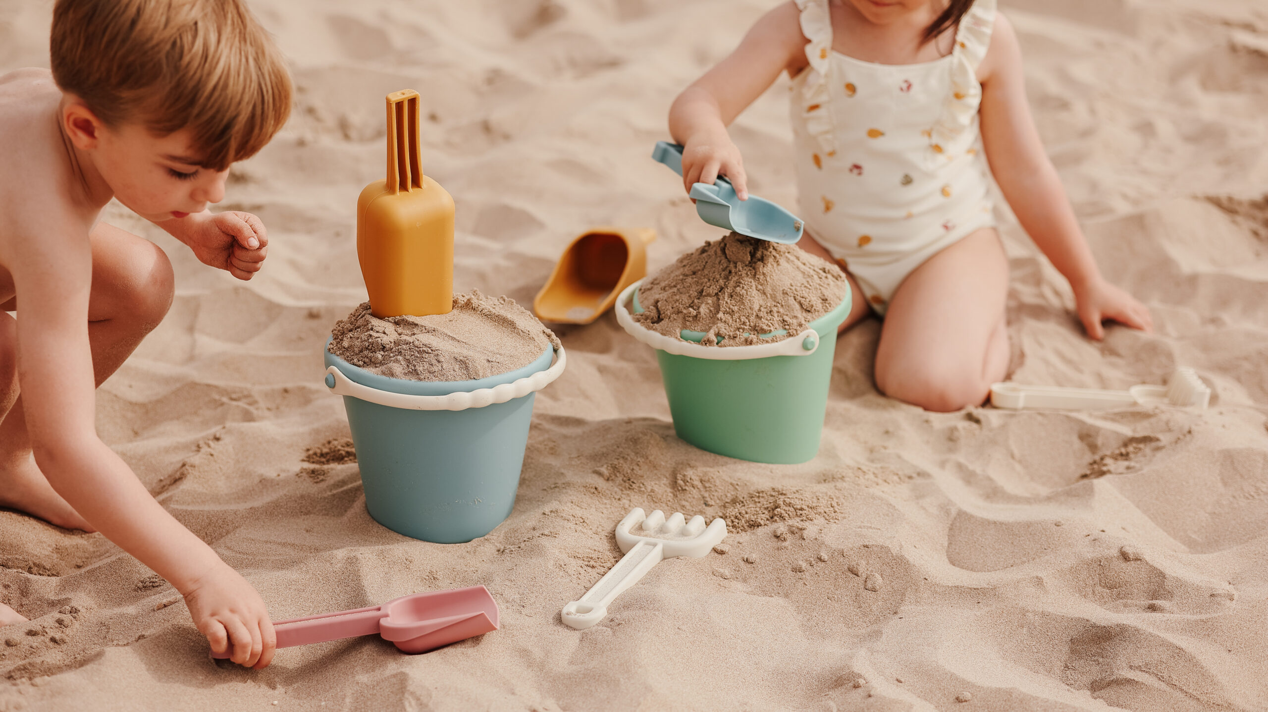 7 ideas de juegos de playa para niños y niñas
